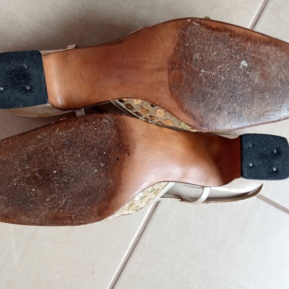 VINTAGE GOLD LAMÉ & SEQUIN SHOE - Picture 9 of 14